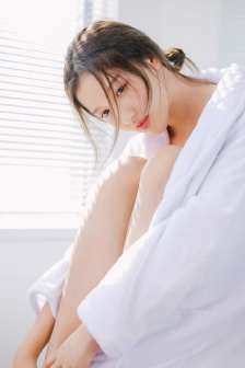 扒开老女毛荫荫的黑森林视频